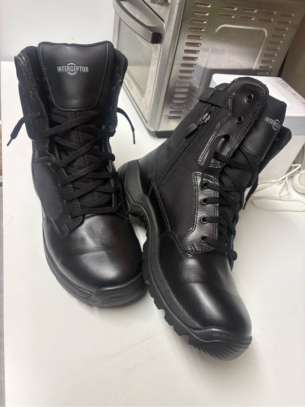 New never used  Men's Black Tactical Boots new size 13 waterproof